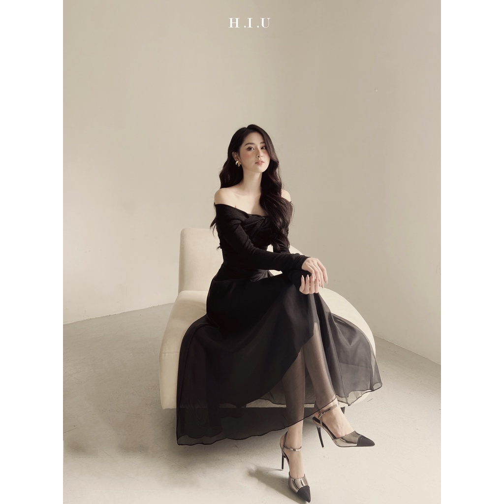 Áo len nữ ánh nhũ trễ vai Gina Top H.I.U Fashion , cách điệu thiết kế trendy dáng ôm body HIU design