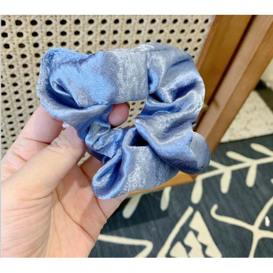 BUỘC TÓC VẢI NỮ 256 SATIN MÀU TRƠN THIẾT KẾ XINH XẮN ĐỘC ĐÁO