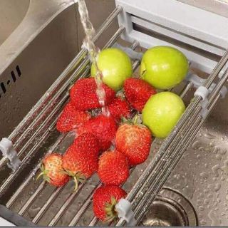 Rổ inox gác chậu rửa bát.