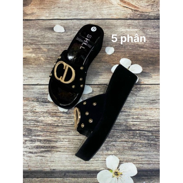 Dép nữ quai ngang nhưng êm chân