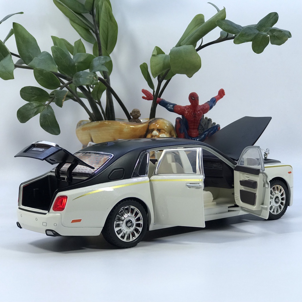 Mô hình xe ô tô kim loại Rolls Royce Phantom VIII tỷ lệ 1:20 mới nhất