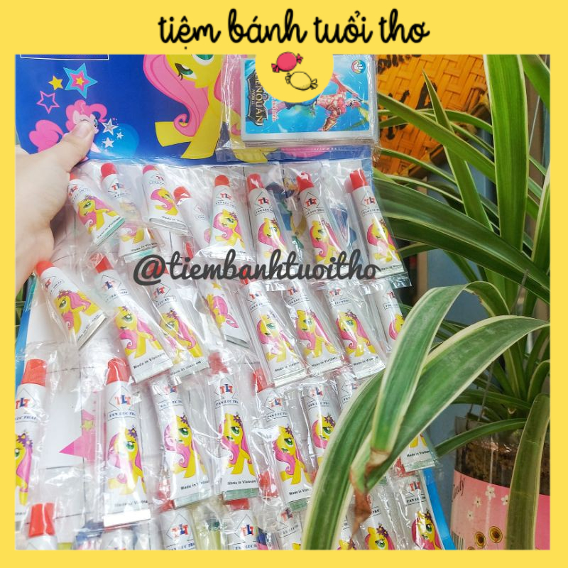 Vỉ 32 Tuýp Bong Bóng Keo - Đồ Chơi Tuổi Thơ Dữ Dội