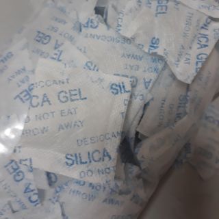 Xả kho: Gói hút ẩm 5g