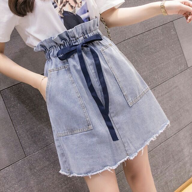 Chân váy jeans chữ A lưng cao đẹp tôn dáng.