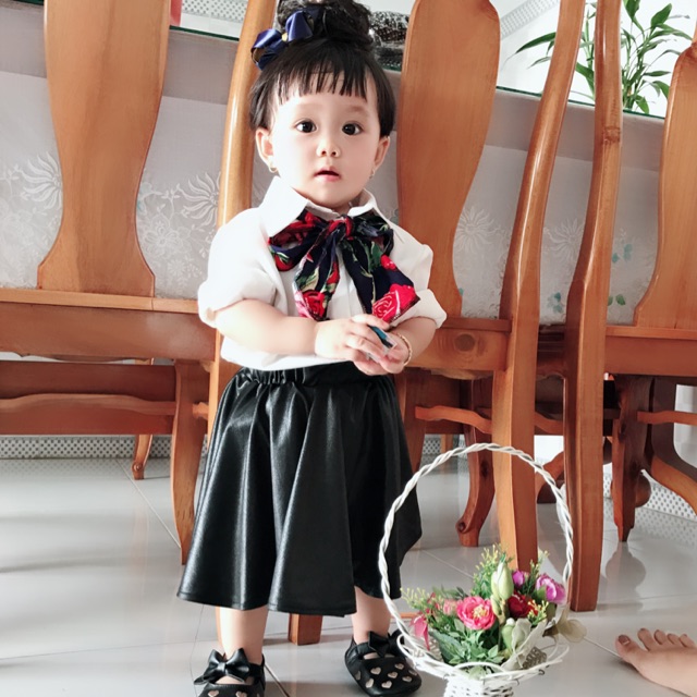 Combo Sét áo trắng phối chân váy da ( Ngọc Bích Phan)