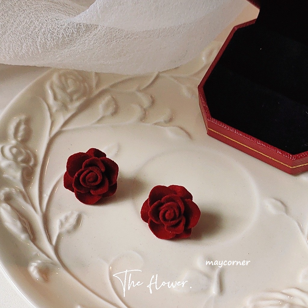 Khuyên tai hoa nhung đỏ chốt mạ bạc 925 cao cấp A798