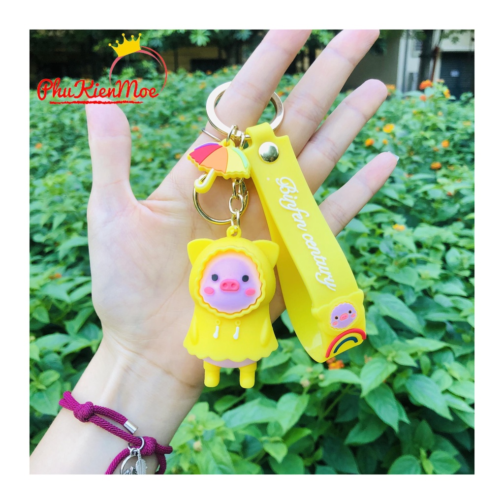 Móc chìa khóa đôi dành cho tình bạn, tình yêu hình chú heo mặc áo mưa siêu cute