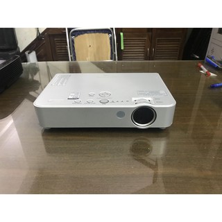 Máy chiếu Panasonic PT-LB51