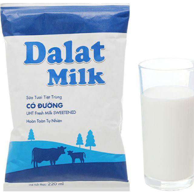 Combo 2 Bịch sữa tươi tiệt trùng Có đường DaLat Milk 220ml