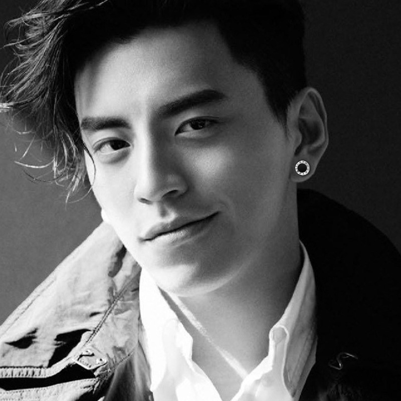 Khuyên Tai Thép Titan Màu Đen Phong Cách retro Thời Trang Cho Nam Và Nữ