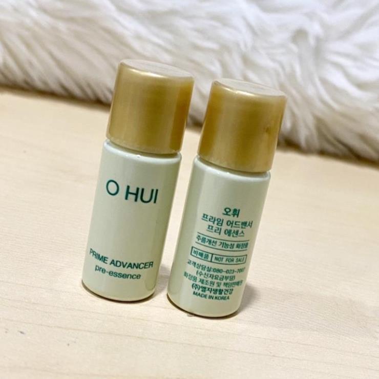 1 LỌ TINH CHẤT NƯỚC THẦN OHUI XANH DƯỠNG TRẮNG CĂNG BÓNG VÀ CHỐNG LÃO HÓA OHUI PRIME PRE-ESSENCE 5ML DATE 2024