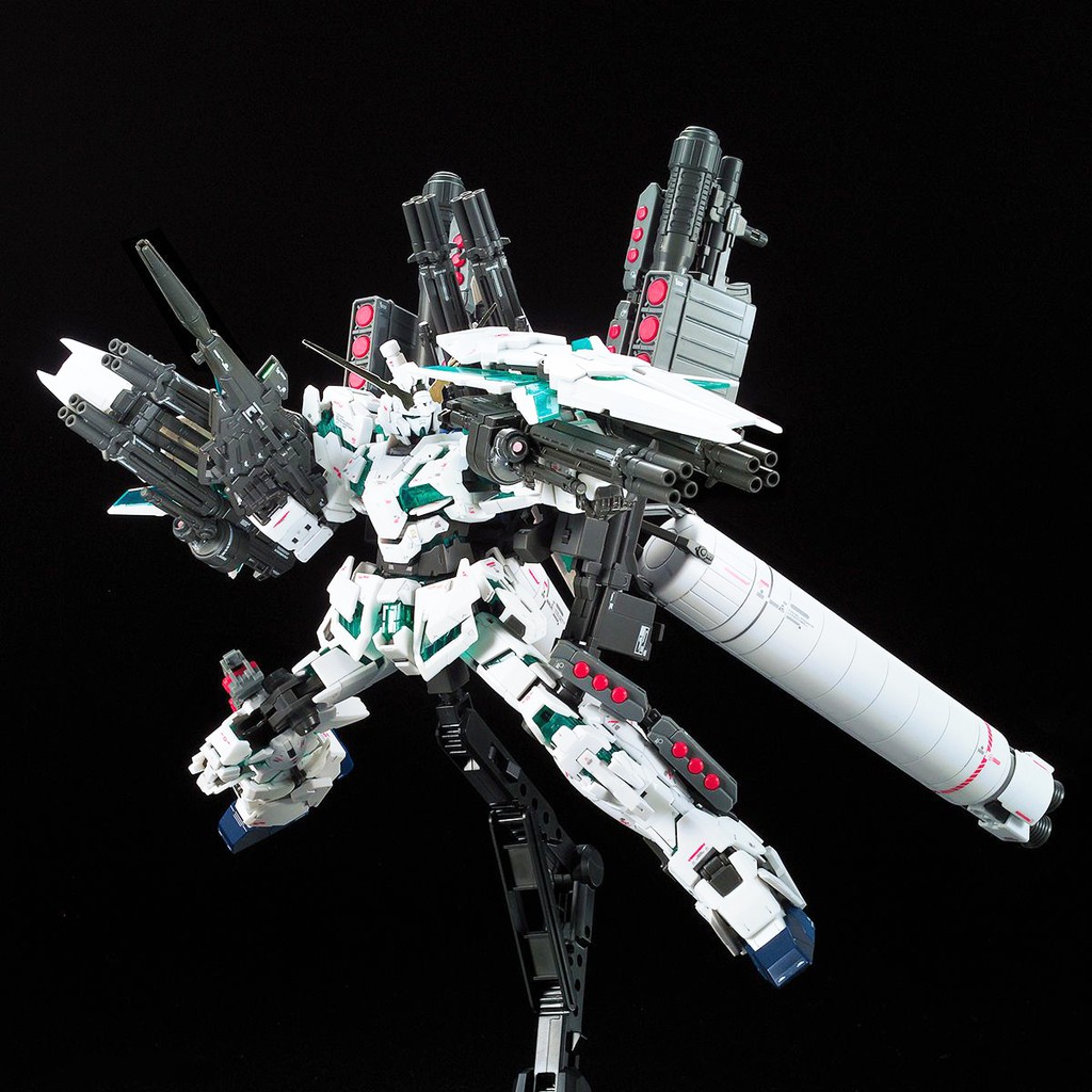 Mô Hình Gundam Bandai RG 30 Full Armor Unicorn Gundam 1/144 MS Gundam UC