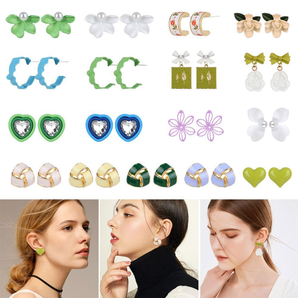 LAY Bông Tai Hình Hoa Màu Xanh Lá / Trắng Thời Trang Mùa Xuân Xinh Xắn