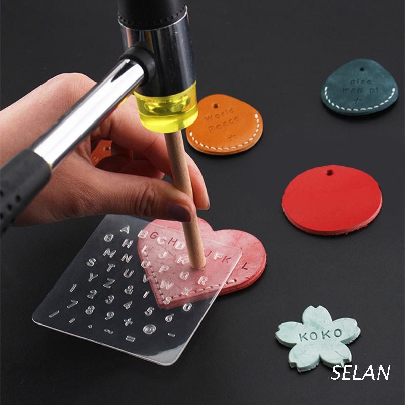 Set 3 tấm bìa đóng dấu in chữ cái/ số/ họa tiết và 1 1 thanh gỗ đục cho trang trí thủ công da DIY