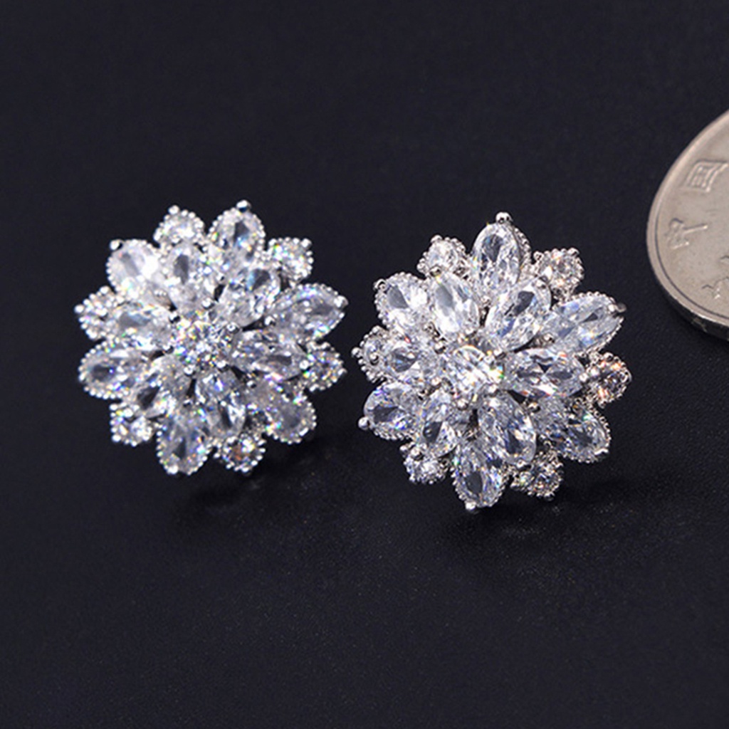 Bông tai đính đá zircon thiết kế thanh lịch cho cô dâu