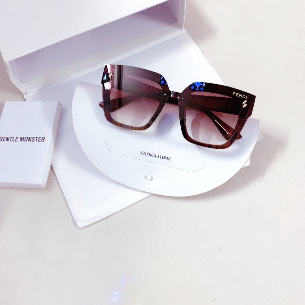 Kính mát thời trang cao cấp giá tốt B2026 👓 Freeship Xtra 👓 chống tia UV400 | BigBuy360 - bigbuy360.vn