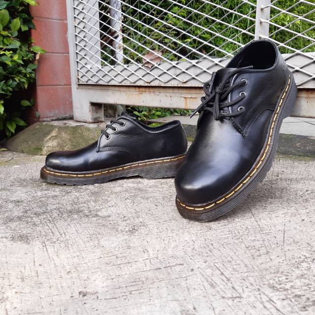 DR MARTENS Giày Bốt Cổ Thấp 3 Lỗ Thời Trang Công Sở Cá Tính