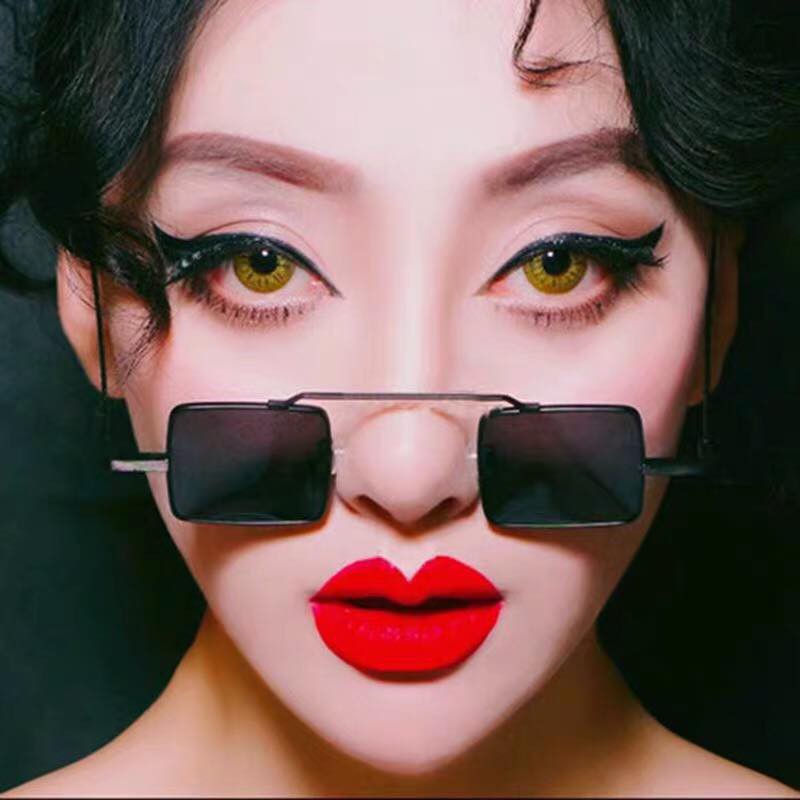 [HOT ] KÍNH VUÔNG
