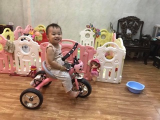 xe đạp trẻ em-con bo binh nuoc