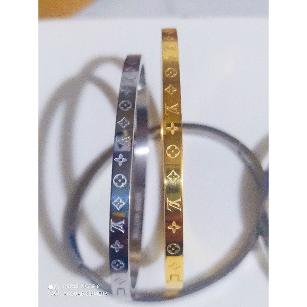 Vòng tay kiểu Louis Vuitton LV đủ 3 màu  loại cap cấp 2 size 3 màu