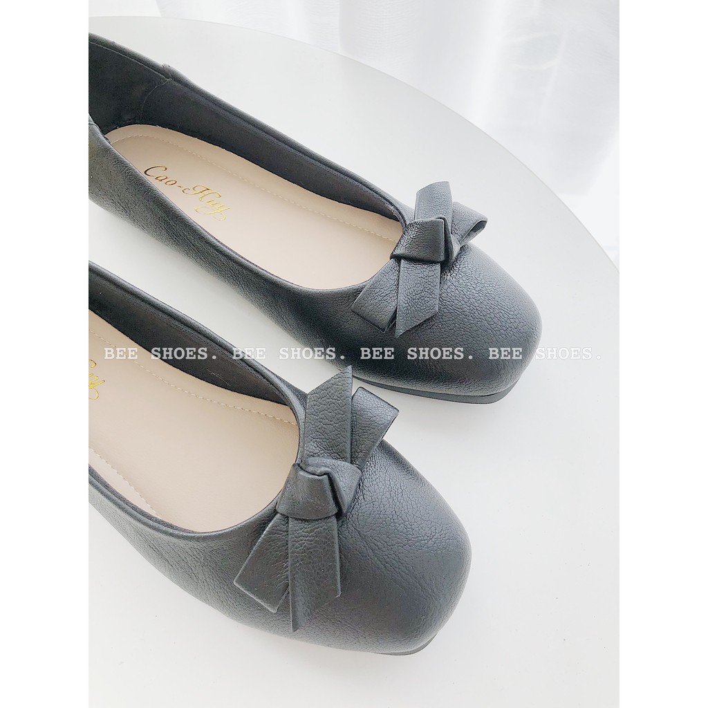 BEESHOES - GIÀY BÚP BÊ MŨI TRÒN DA MỀM SIÊU ÊM  - GIÀY BÚP BÊ THỜI TRANG ĐẾ BỆT SIÊU ÊM MÀU ĐEN KEM 8074