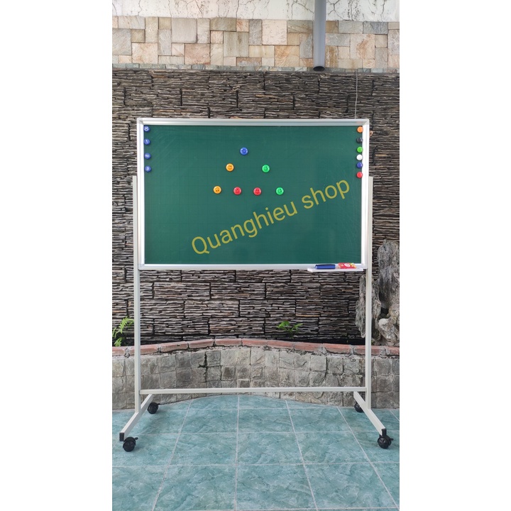 BẢNG TỪ XANH VIẾT PHẤN CÓ CHÂN DI ĐỘNG KẺ Ô 5 x 5cm KÍCH THƯỚC 120 X 160CM TẶNG KÈM NAM CHÂM, LAU BẢNG