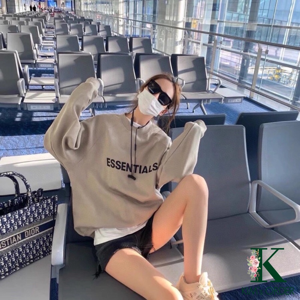 Áo Sweater ESSENTIAL Nam Nữ Unisex Màu Nâu Nhạt Cổ Tròn Dài Tay Chất Nỉ Bông Dày Dặn Hàng Quảng Châu Phom Rộng Năng Động