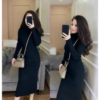 Váy len cổ lọ dáng dài màu đen