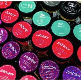 Tẩy da chết môi lush