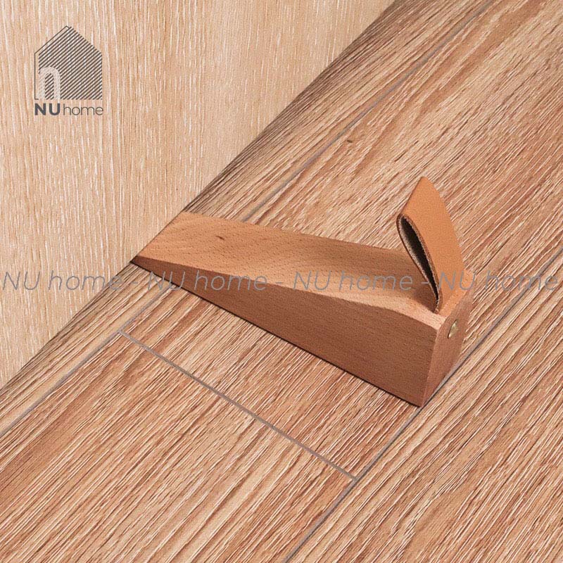 nuhome.vn | Chặn cửa gỗ - Yako được thiết đơn giản, mộc mạc và thẩm mỹ giúp chống va đập cho cánh cửa
