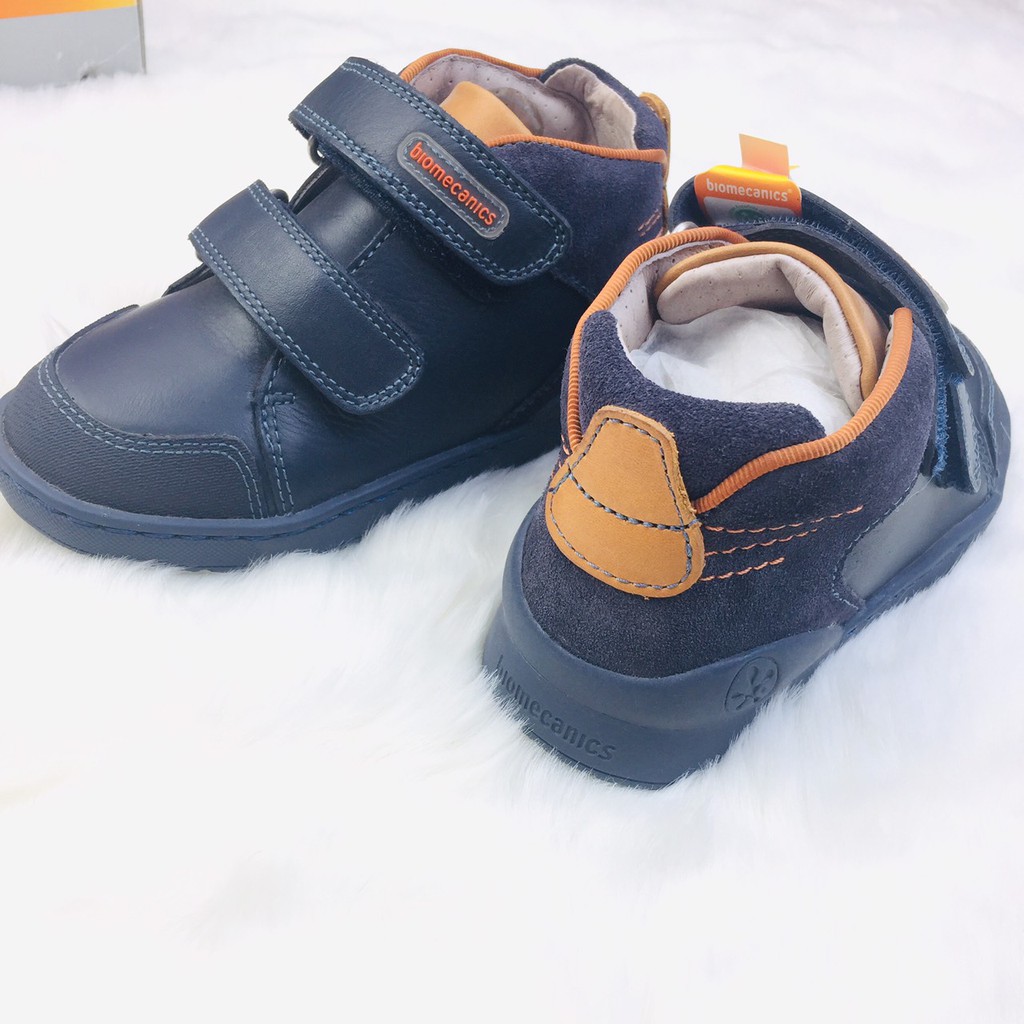 Giầy Biomecanics bé trai xanh quai dán