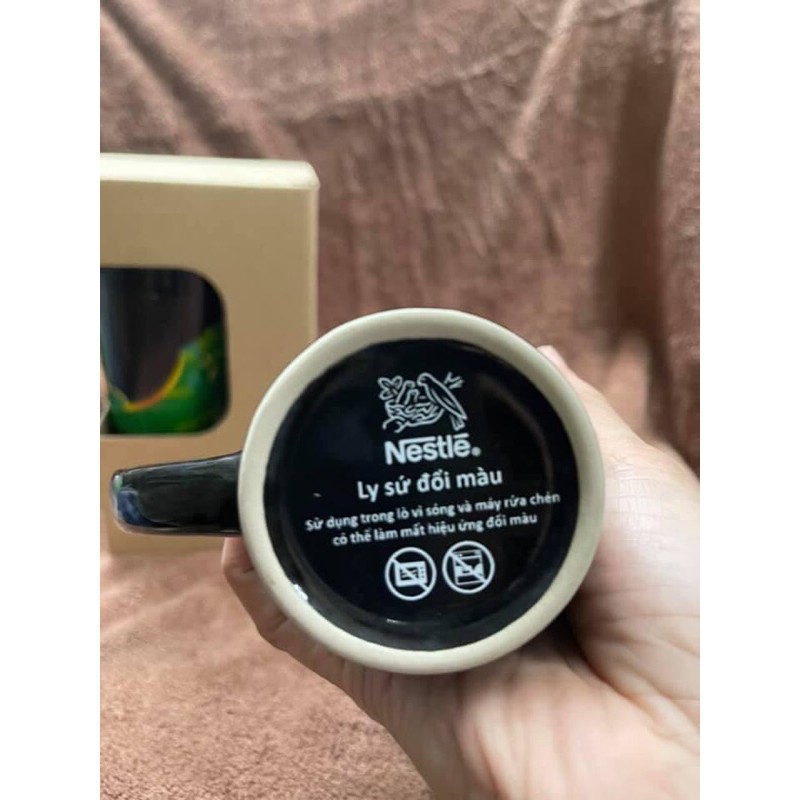 Ly Sứ đổi màu hàng khuyến mãi Sữa Milo. 1 cái