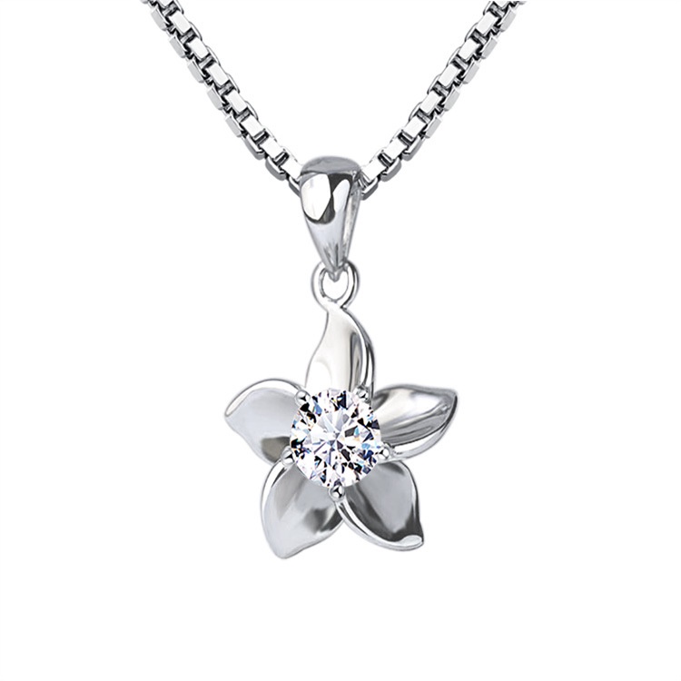 Mặt dây chuyền mặt hoa năm cánh đính đá zircon