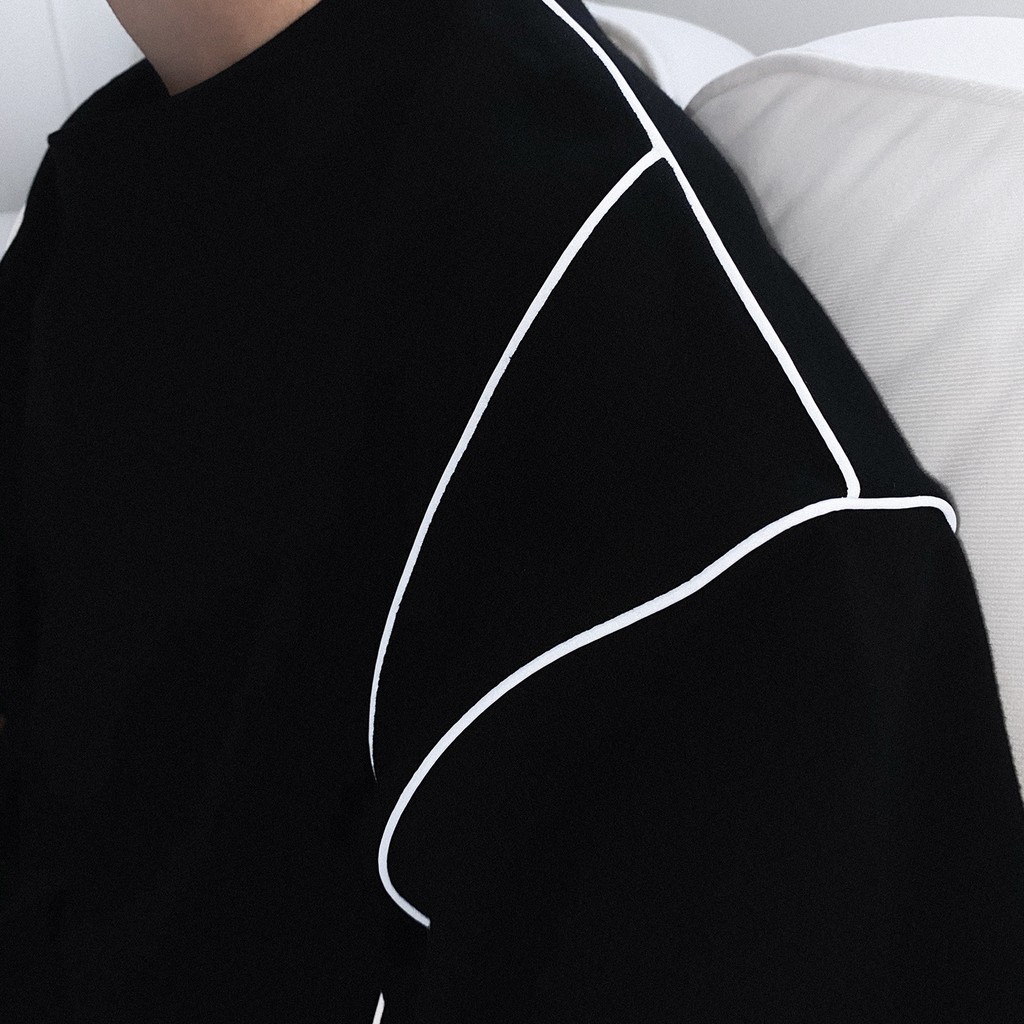 Áo thun nam unisex đơn giản màu đen trắng form rộng giống hình