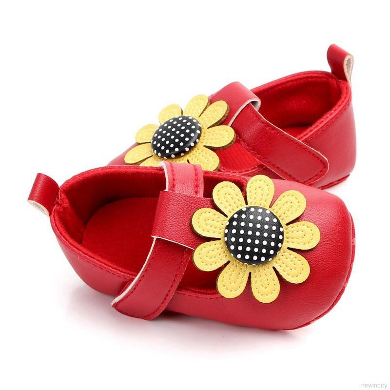 Giày tập đi bằng da PU , họa tiết hoa hướng dương cho bé gái