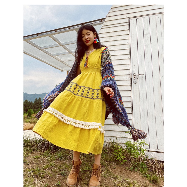 Đầm Linen Tua Rua Cổ V Phong Cách Boho - MUOJ - kèm hình tự chụp chất vải