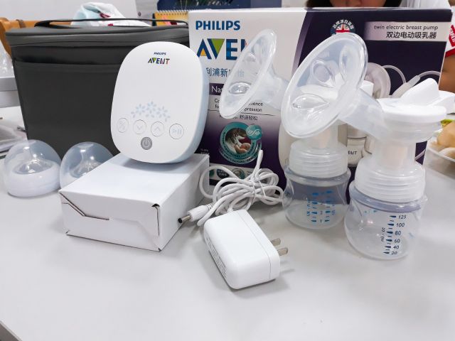 Máy hút sữa điện đôi Philips Avent SCF303/01
