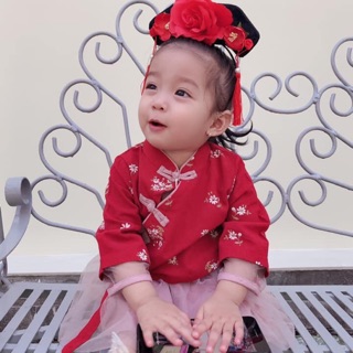 Váy cổ trang cho bé