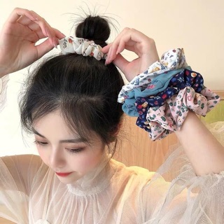 Cột tóc scrunchies hoạ tiết hoa cúc daisy