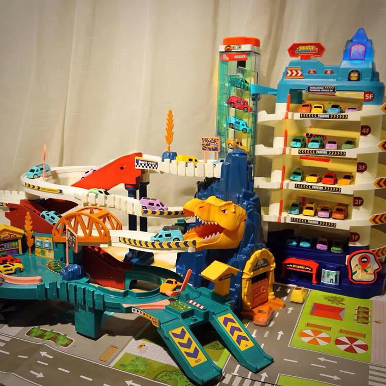 Xe ô tô đi kèm bộ đường hầm khủng long, garage 5 tầng, đường đua siêu tốc nhiều màu sắc