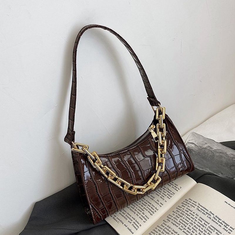 Túi đeo vai kẹp nách IELGY phối chuỗi xích họa tiết đá sỏi phong cách Hàn Quốc