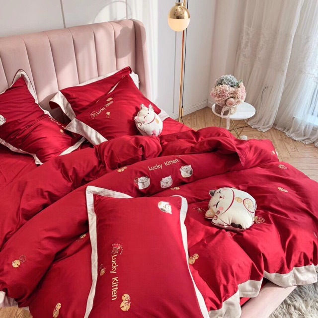 Set chăn ga gối mèo thần tài 5 món, hàng lụa cao cấp.