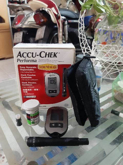 Thanh lý máy thử đường ACCU CHEK mới 99%