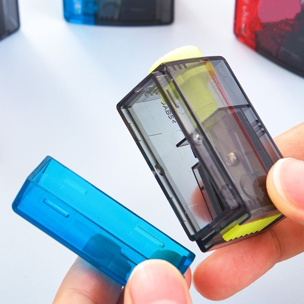 Đồ Chuốt Bút Chì 4 Lưỡi Tiện Lợi