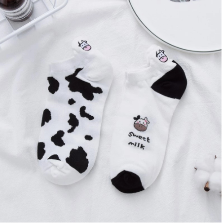 Đôi vớ cotton họa tiết bò sữa phong cách Nhật Bản xinh xắn
