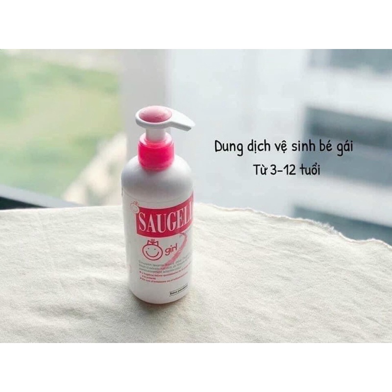 Dung dịch vệ sinh cho bé gái 3-12 tuổi Saugella 200ml Pháp