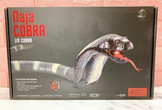 Đồ chơi rắn hổ mang điều khiển độc lạ