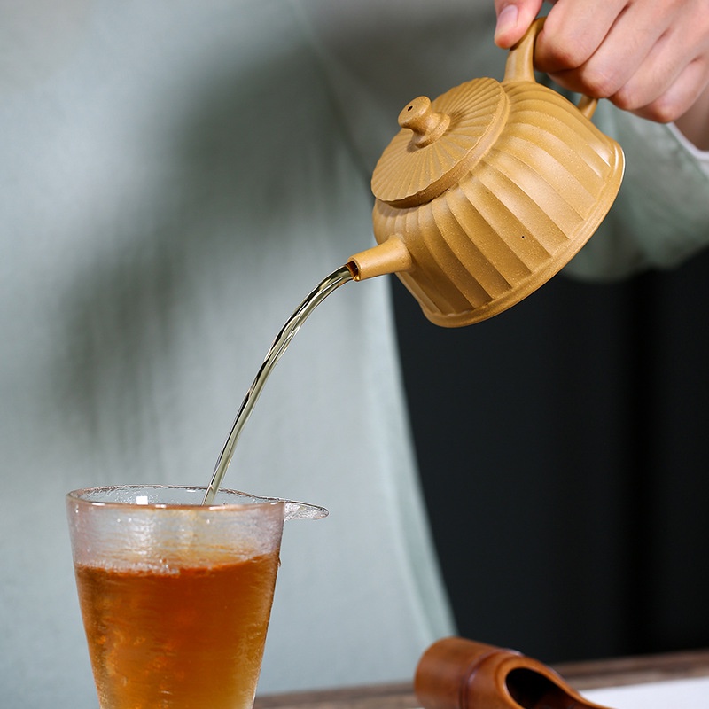 Ấm Tử Sa Nghi Hưng Chung Quỳ 220 ml (Đoạn Nê)