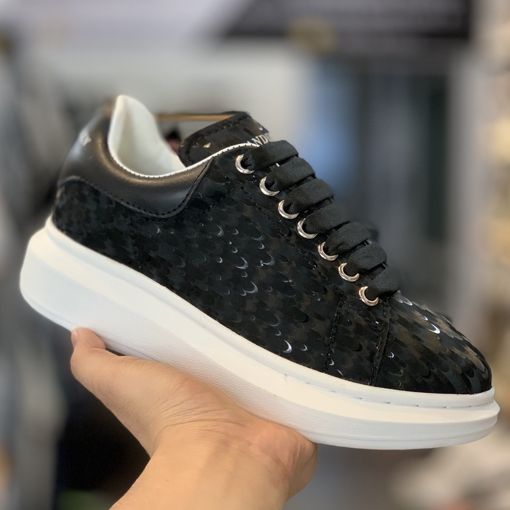 Giày M.C Queen bản Dây Lụa, da đen vảy cá 1993 SNEAKER