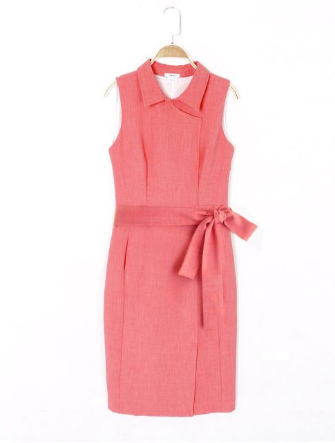 Đầm DKNY kèm belt vải thanh lịch